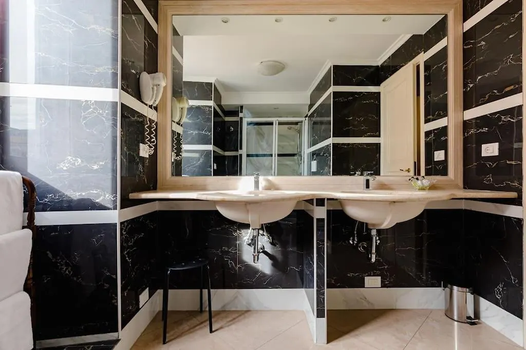 דירה רומא 41 Nazionale Suite 41